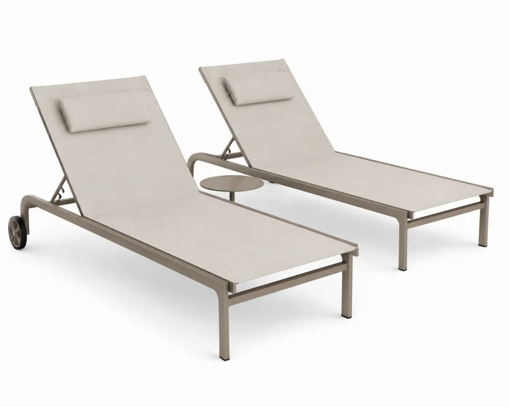 Transats extérieurs en aluminium beige avec table d'appoint - Lot de 2